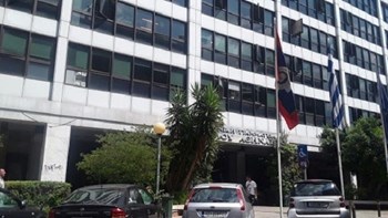 Καταγγελία αναγνώστη: Δεν λειτουργούν τα κλιματιστικά στα γραφεία του Δήμου Αθηναίων – Τι απαντούν οι αρμόδιοι στο enikos.gr