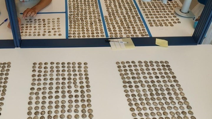 Τούρκος μετέφερε αρχαία ελληνικά νομίσματα που είχε κρύψει σε μπουκαλάκια νερού – Συνελήφθη στο τελωνείο Κήπων