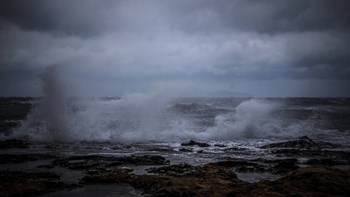 Έρευνες από το Λιμενικό για τον 62χρονο ψαρά που αγνοείται από το απόγευμα στη Χαλκιδική