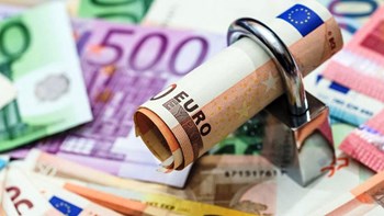 Επτά στους δέκα οφειλέτες αντιμέτωποι με κατασχέσεις από την ΑΑΔΕ – Πόσα ήταν τα “φρέσκα” ληξιπρόθεσμα χρέη τον Μάιο