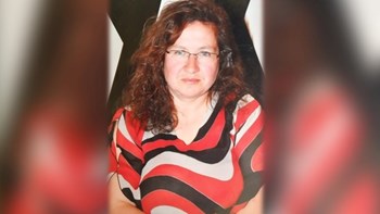 Νέα τροπή στην υπόθεση της 51χρονης που εντοπίστηκε νεκρή σε παραλία – Η μήνυση που κατέθεσε η οικογένεια