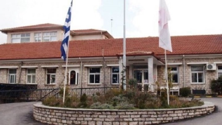 Στο νοσοκομείο με γαστρεντερίτιδα 40 μέλη της ΚΝΕ