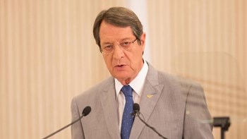 Ο Αναστασιάδης παρέλαβε την πρόταση του Ακιντζί για δημιουργία επιτροπής υδρογονανθράκων – Συγκαλεί Συμβούλιο Αρχηγών