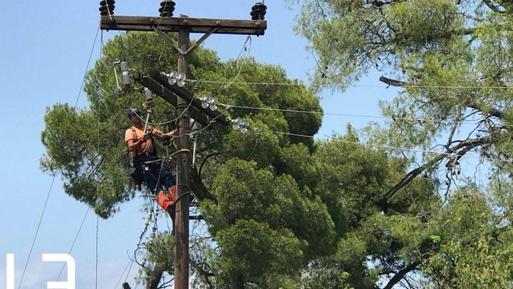 Συνεχίζονται οι εργασίες αποκατάστασης της ηλεκτροδότησης στη Χαλκιδική – ΦΩΤΟ- ΒΙΝΤΕΟ