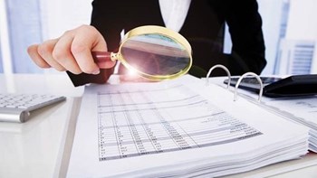 Συναγερμός στην ΑΑΔΕ για τις αγοραπωλησίες ακινήτων με μετρητά – Έρχονται σαρωτικοί έλεγχοι για “ξέπλυμα χρήματος”