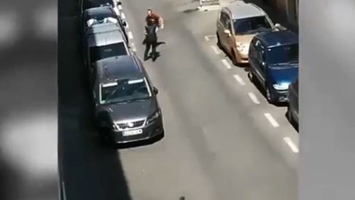Βίντεο ντοκουμέντο από την επίθεση άνδρα με μαχαίρι σε αστυνομικούς στη Μαδρίτη