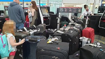 Χάος στο Χίθροου – Κατέρρευσε το σύστημα αποσκευών – ΦΩΤΟ