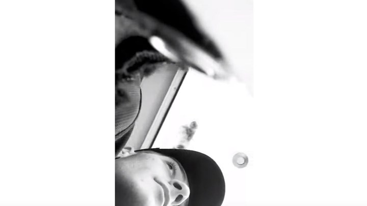 Σάλος με τη γυναίκα που απείλησε ντελιβερά… επειδή δεν της πήγε τσιγάρα υπό καύσωνα – ΒΙΝΤΕΟ