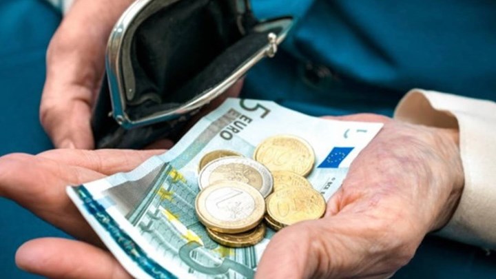 Τι αλλάζει στις συντάξεις χηρείας – Πώς θα χορηγούνται