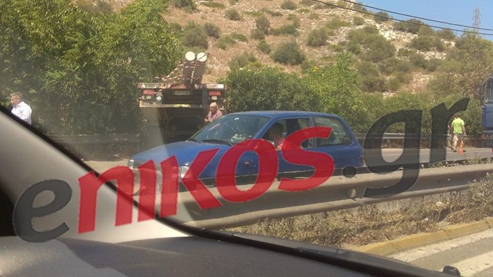 Σοβαρό τροχαίο στην Εθνική οδό Αθηνών-Κορίνθου – Φορτηγό πέρασε στο αντίθετο ρεύμα – ΦΩΤΟ αναγνώστη