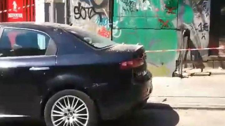 Εικόνες από το κτίριο που κατέρρευσε στην Ερμού – ΒΙΝΤΕΟ