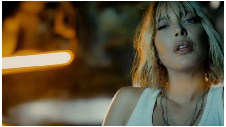 Η Αμαρυλλίς ποζάρει με μαγιό και “ρίχνει” το Instagram – ΦΩΤΟ