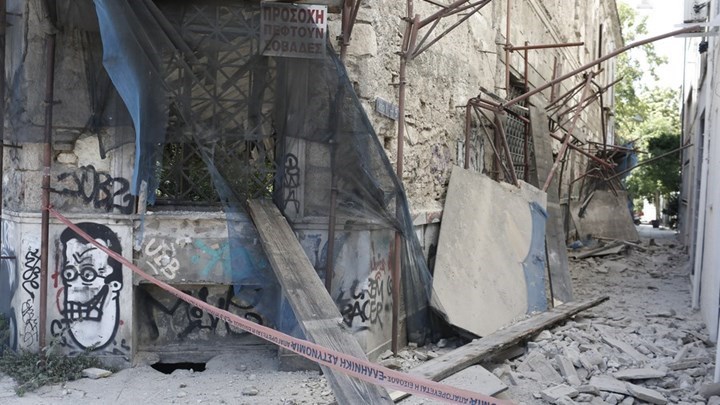 Συνεχίζονται οι έλεγχοι από τον Δήμο Αθηναίων για την καταγραφή ζημιών από τον σεισμό