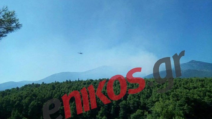 Μαίνεται η φωτιά στον Κιθαιρώνα – ΦΩΤΟ αναγνώστη