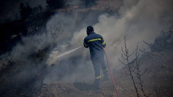 Σε ύφεση η πυρκαγιά στον Κιθαιρώνα