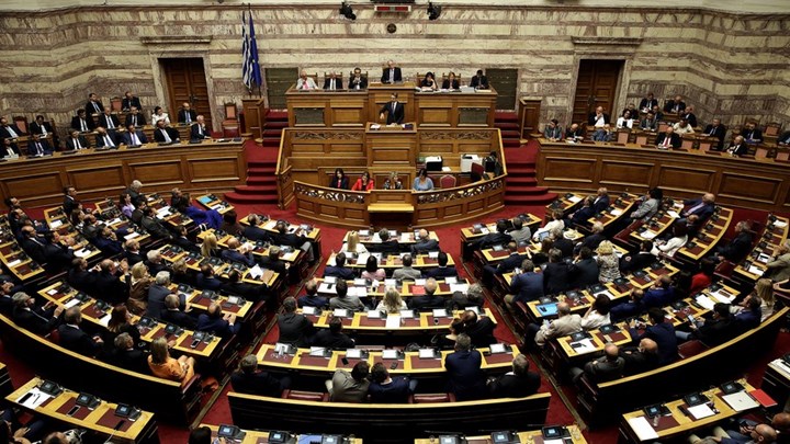 Ψήφος εμπιστοσύνης στην κυβέρνηση με 158 “ναι”