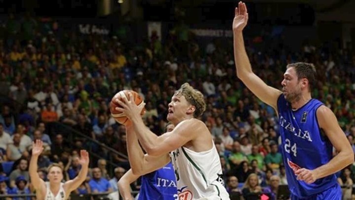 Ανακοίνωσε Κουζμίνσκας ο Ολυμπιακός