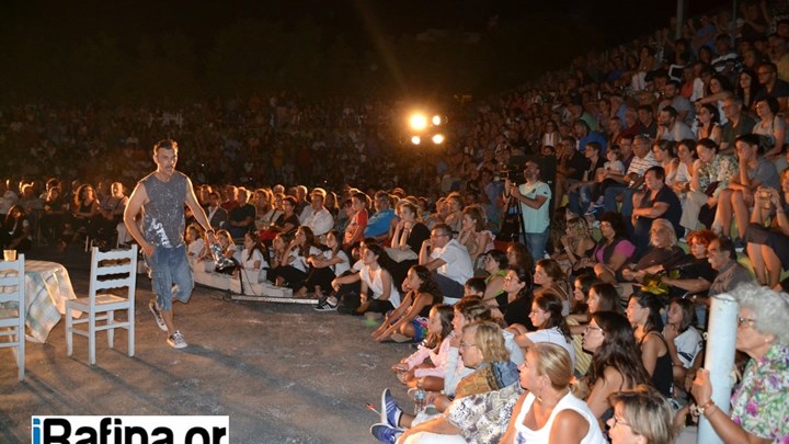 «Ένα χρόνο μετά» η Ραφήνα, ο Ν. Βουτζάς και το Μάτι δεν ξεχνούν – Πλήθος κόσμου στη βραδιά μνήμης – ΒΙΝΤΕΟ – ΦΩΤΟ