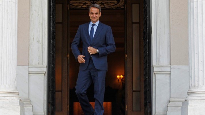 Συνάντηση Μητσοτάκη με μαθητές στο Μαξίμου για την 45η επέτειο Αποκατάστασης της Δημοκρατίας