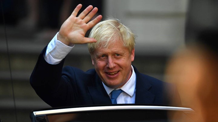 Παραιτήθηκαν τρεις Βρετανοί υπουργοί