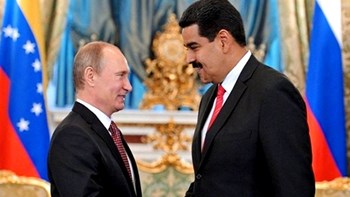 Η Ουάσινγκτον εξετάζει το ενδεχόμενο επιβολής κυρώσεων στη Ρωσία λόγω Μαδούρο