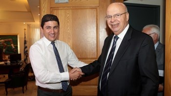 Συνάντηση Αυγενάκη – Βασιλακόπουλου: Συμφώνησαν στην ανάγκη εξεύρεσης λύσης, προκειμένου να αγωνιστεί ο Ολυμπιακός στην Α1