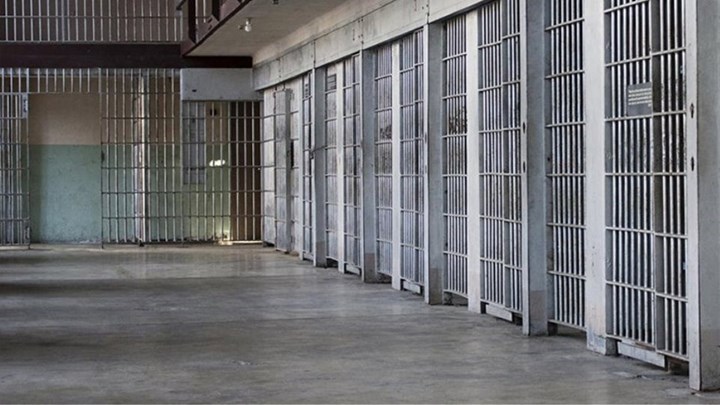 Υπερ-φυλακή 100 εκατ. ευρώ ο «νέος Κορυδαλλός» – Ψηφιακό μπλόκο στα κινητά τηλέφωνα