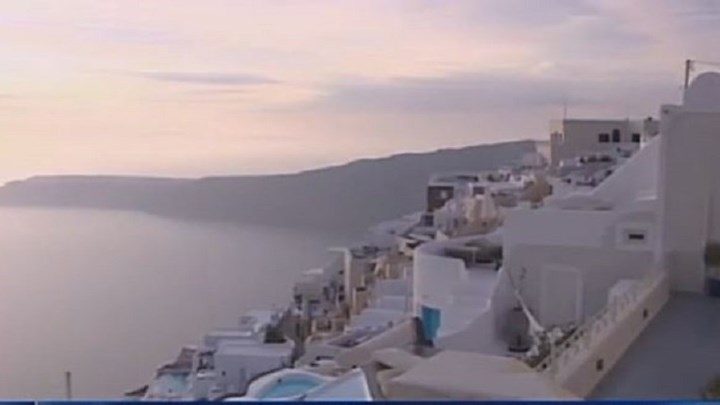Ανθεί ο γαμήλιος τουρισμός στην Ελλάδα – Χιλιάδες τουρίστες έρχονται στη χώρα μας για να παντρευτούν – ΒΙΝΤΕΟ