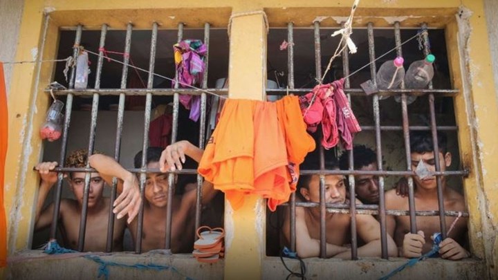 Σοκ στη Βραζιλία: 52 νεκροί κρατούμενοι σε εξέργεση σε φυλακές – Οι 16 αποκεφαλίστηκαν