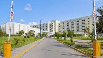 Σοκ στο Νοσοκομείο Πατρών: Κρατούμενος έβγαλε λεπίδα από το στόμα του και έκοψε τις φλέβες του