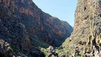 Μητέρα και κόρη χάθηκαν σε φαράγγι στη Σητεία – Νυχτερινή επιχείρηση για τον εντοπισμό τους