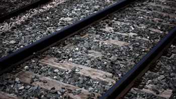 Αυτοκίνητο συγκρούστηκε με τρένο στο Κιλκίς – Απεγκλωβίστηκε γυναίκα χωρίς τις αισθήσεις της