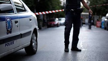 Ληστεία σε τράπεζα στη Λάρισα – Ανθρωποκυνηγητό για τη σύλληψη των δραστών