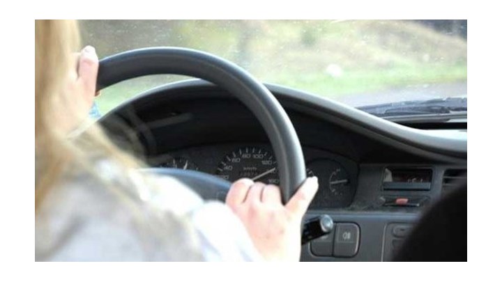 Επικός καβγάς μεταξύ γυναικών για παρκάρισμα – Τα … γαλλικά που αντάλλαξαν – ΒΙΝΤΕΟ