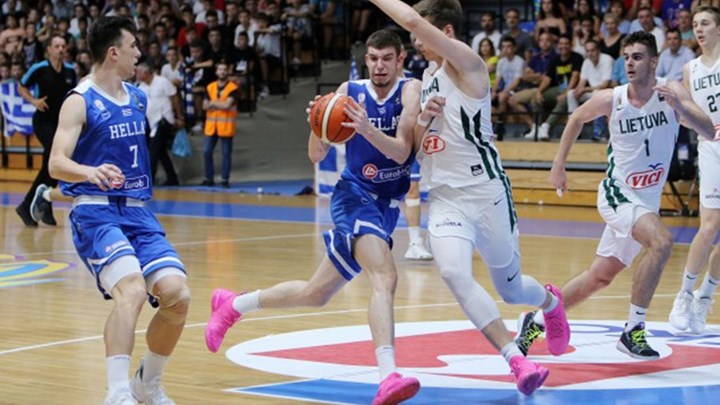 Σούπερ Ρογκαβόπουλος και πρόκριση στα ημιτελικά οι Έφηβοι