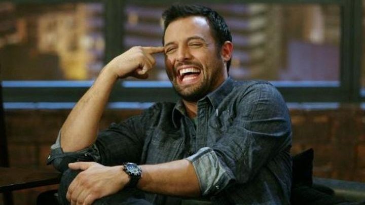 Πατέρας θα γίνει ο Σάββας Πούμπουρας – Η φωτογραφία με τη φουσκωμένη κοιλίτσα της συζύγου του