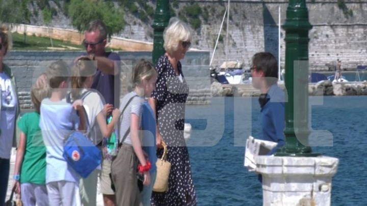 Σε πολυτελή βίλα στην Κέρκυρα κάνει διακοπές η Καμίλα Πάρκερ Μπόουλς – ΒΙΝΤΕΟ