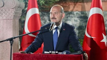 Απειλεί την ΕΕ ο Τούρκος ΥΠΕΣ: Αν ανοίγαμε την δίοδο της Σμύρνης θα διέφευγαν 30.000 προσφυγές την ημέρα