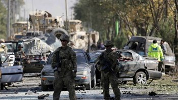 Βομβιστική επίθεση σε λεωφορείο τηλεοπτικού σταθμού στο Αφγανιστάν
