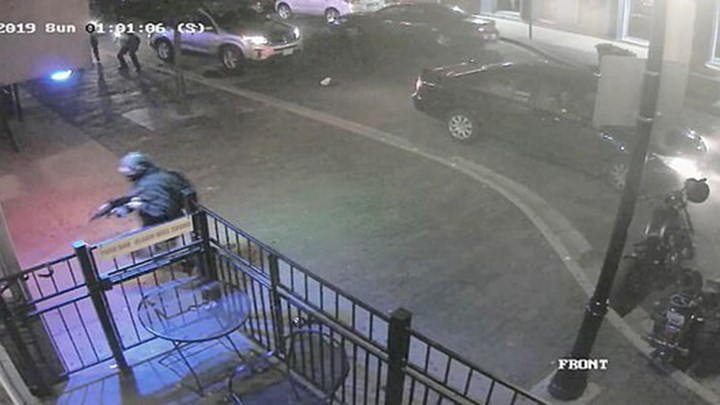 Σοκαριστικό ΒΙΝΤΕΟ – Η στιγμή που η αστυνομία εξουδετερώνει τον μακελάρη του Οχάιο – Προσοχή σκληρές εικόνες