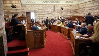 Πυρά κατά της κυβέρνησης από Πολάκη, Παππά και Τζανακόπουλο