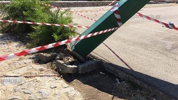 Συγκλονίζει η μητέρα του 19χρονου που σκοτώθηκε από μπασκέτα στη Χίο – ΒΙΝΤΕΟ