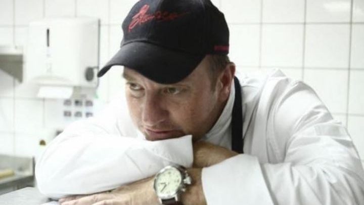 Στη Δικαιοσύνη προσφεύγει o Μποτρίνι μετά την καταγγελία του μαθητευόμενου μάγειρα