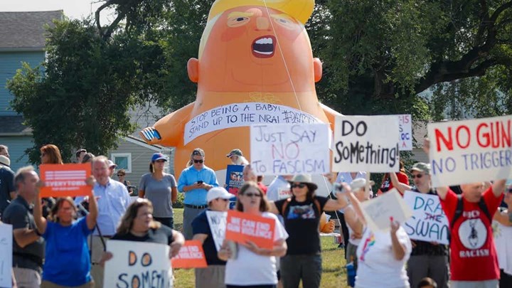 “Θερμή” υποδοχή για τον Τραμπ στο Οχάιο μετά το μακελειό – ΒΙΝΤΕΟ