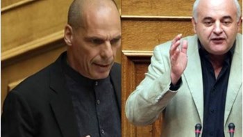 Κόντρα Βαρουφάκη – Καραθανασόπουλου στη Βουλή για το άσυλο