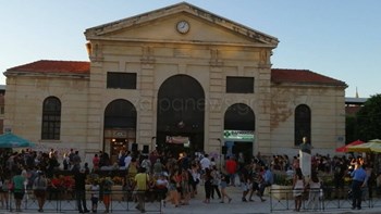 Συγκέντρωση διαμαρτυρίας για την Αμερικανίδα βιολόγο στα Χανιά – ΦΩΤΟ