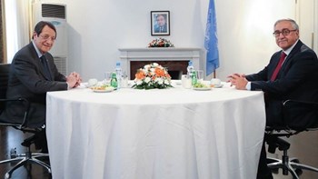Συνάντηση Αναστασιάδη – Ακιντζί: Τι συμφώνησαν για τα επόμενα βήματα στο Κυπριακό