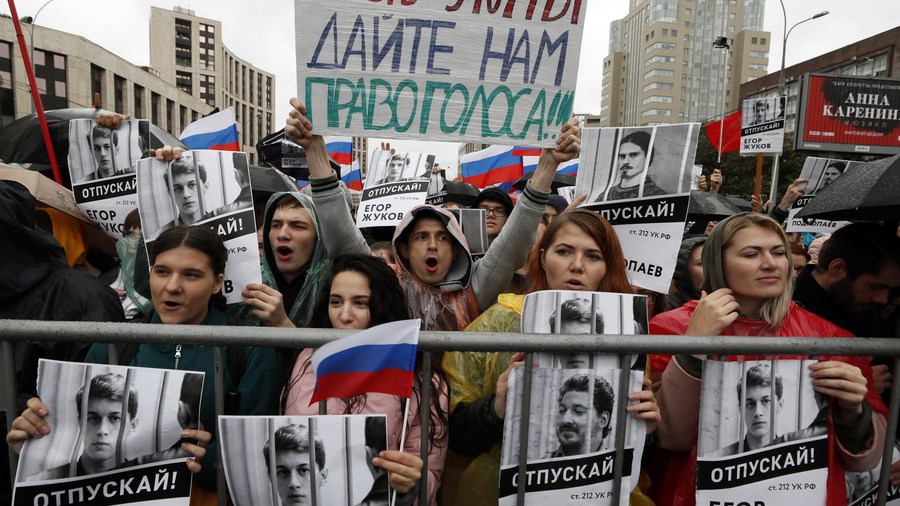 Δεκάδες συλλήψεις σε αντικυβερνητικές διαδηλώσεις στη Ρωσία