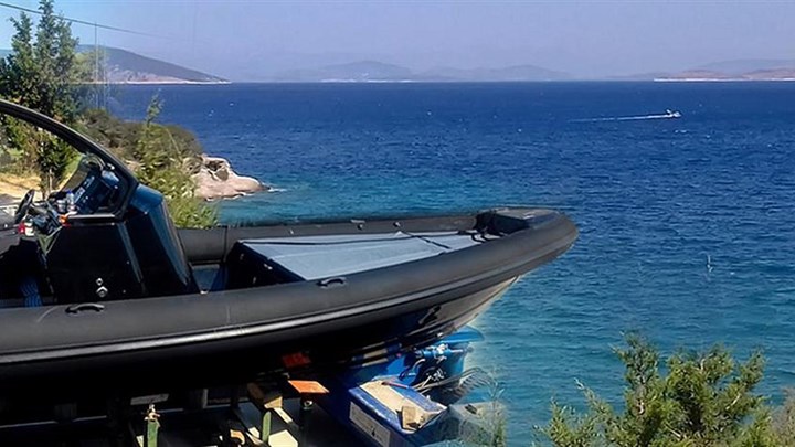 Αυτό είναι το ταχύπλοο που σκόρπισε τον θάνατο στο Πόρτο Χέλι – ΦΩΤΟ