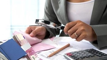 Επιχειρηματίας στη Χερσόνησο… εξαφάνιζε το 80% των αποδείξεων που έκοβε – Πώς τον ανακάλυψαν οι ελεγκτές της ΑΑΔΕ